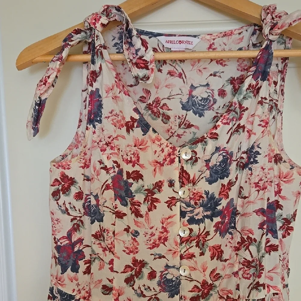 Floral Sleeveless Dress - Picture 2 of 3